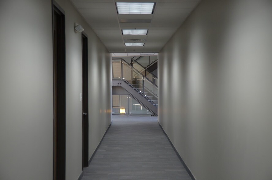 More Photos Of 700 E Ogden Ave, Westmont Medical For Lease