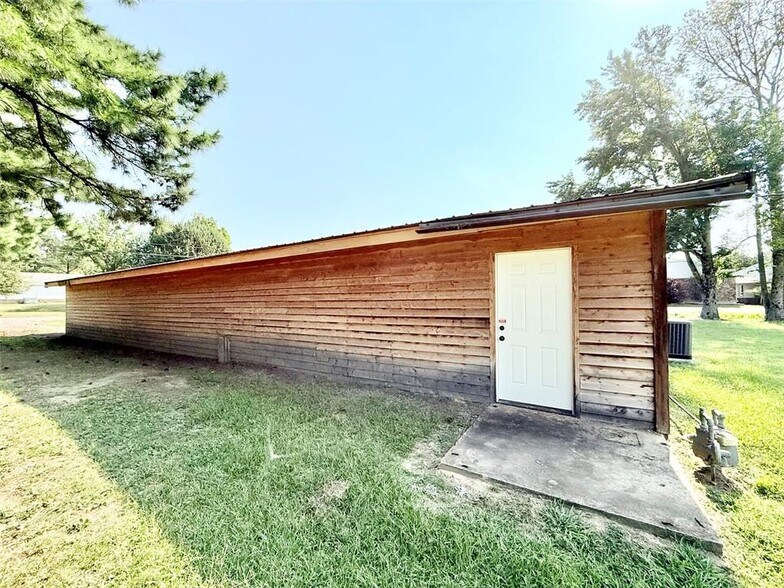 More Photos Of 11442 SR 27, Hector Medical For Sale