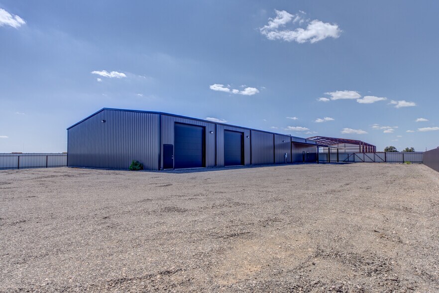 More Photos Of 11419 CR 2220, Lubbock Warehouse For Sale