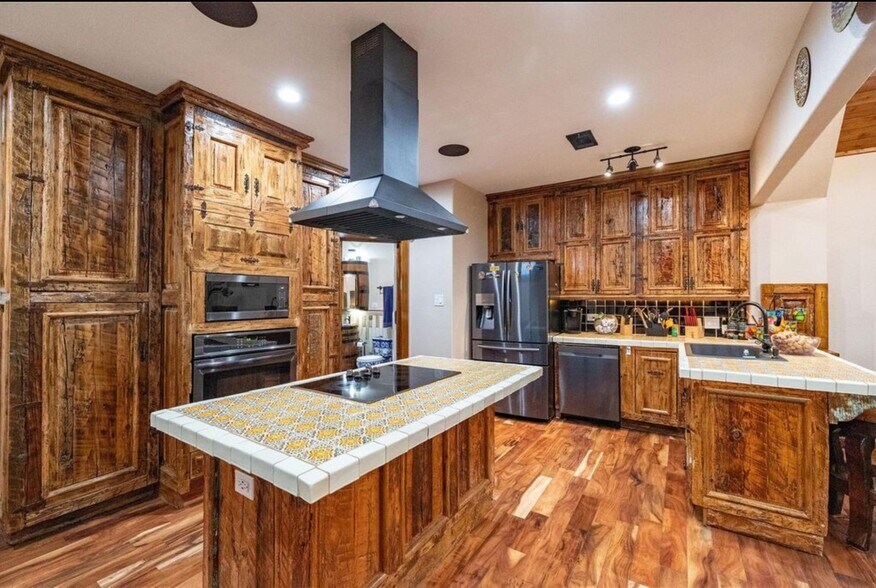 More Photos Of 1920 Frelsburg Rd, Alleyton Specialty For Lease