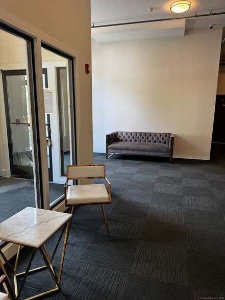 More Photos Of 1435 State St, New Haven Apartments For Sale