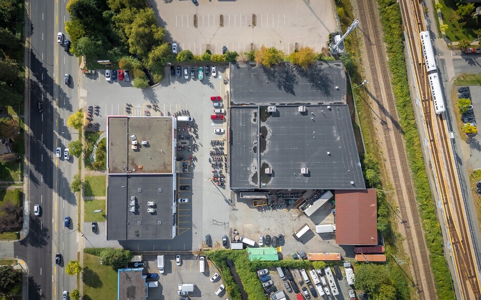 More Photos Of 3057-3059 Grandview Hwy, Vancouver Showroom For Sale