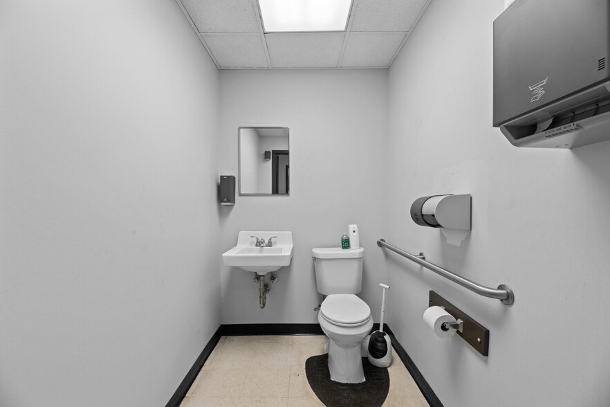 More Photos Of 3283 Frog Level Rd, Greenville Warehouse For Sale