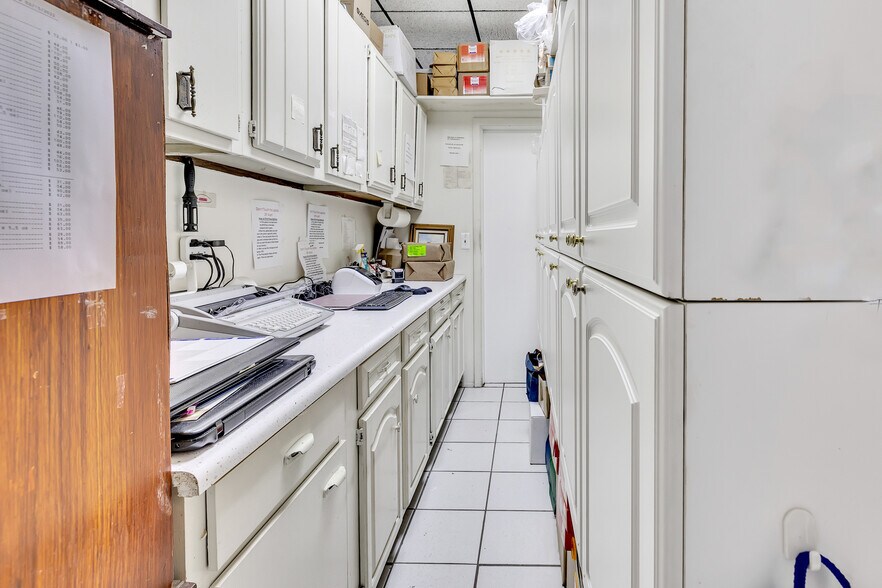 More Photos Of 2879 Fairfield Ave, Bridgeport General Retail For Sale