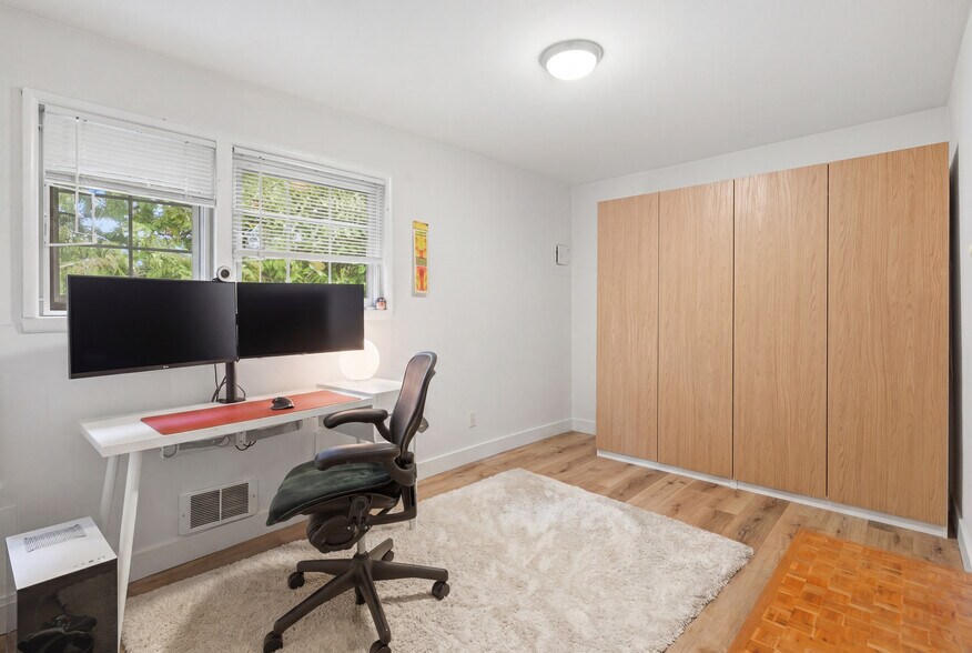 More Photos Of 1401 W Bertona St, Seattle Apartments For Sale