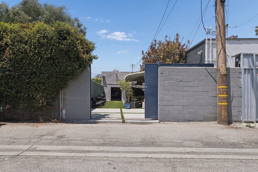 More Photos Of 8560 Venice Blvd, Los Angeles Storefront Retail Office For Sale