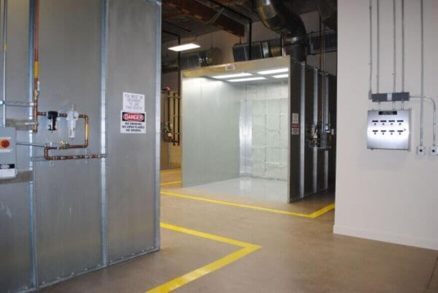 More Photos Of 2400 S Roosevelt St, Tempe Warehouse For Sale