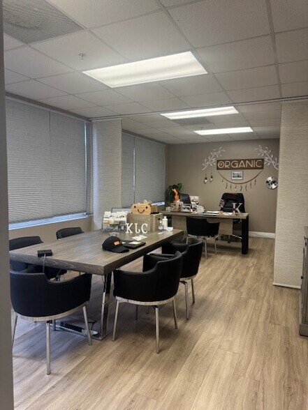 More Photos Of 12601 NW 115th Ave, Medley Warehouse For Lease