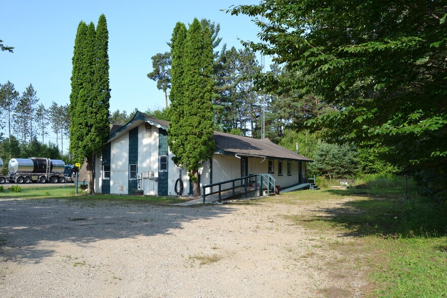 More Photos Of 28 Old Colony Rd, Gaylord Industrial For Sale
