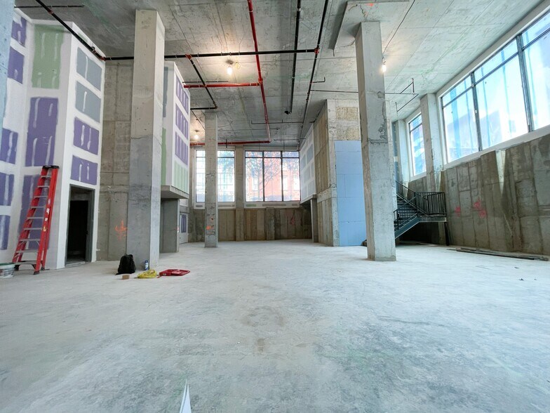 More Photos Of 228 Berry St, Brooklyn Apartments For Lease