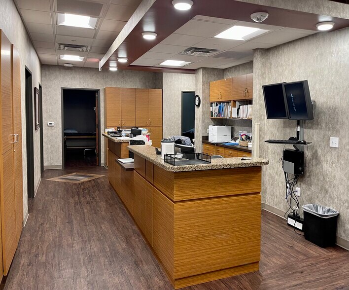 More Photos Of 255 W Lebanon, Frisco Medical For Lease