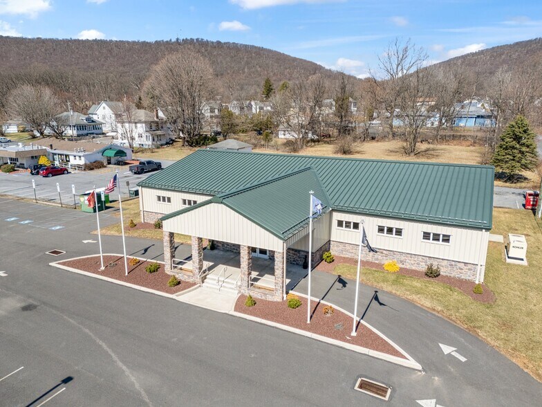 More Photos Of 111 N Broadway, Wind Gap Freestanding For Sale