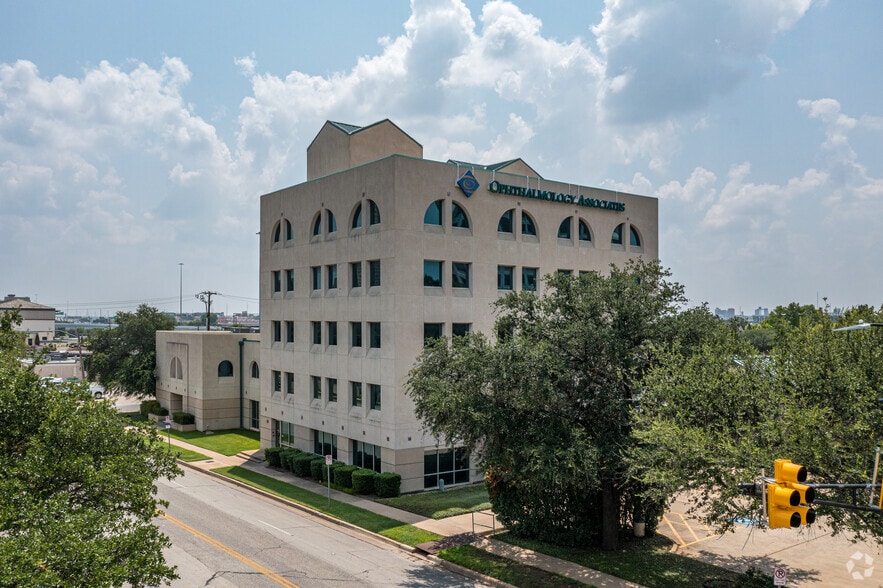 More Photos Of 1201 Summit Ave, Fort Worth Medical For Lease