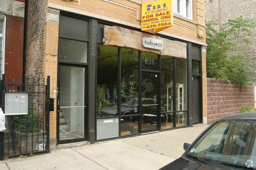 Primary Photo Of 836 N Damen Ave, Chicago Storefront Retail Residential For Lease
