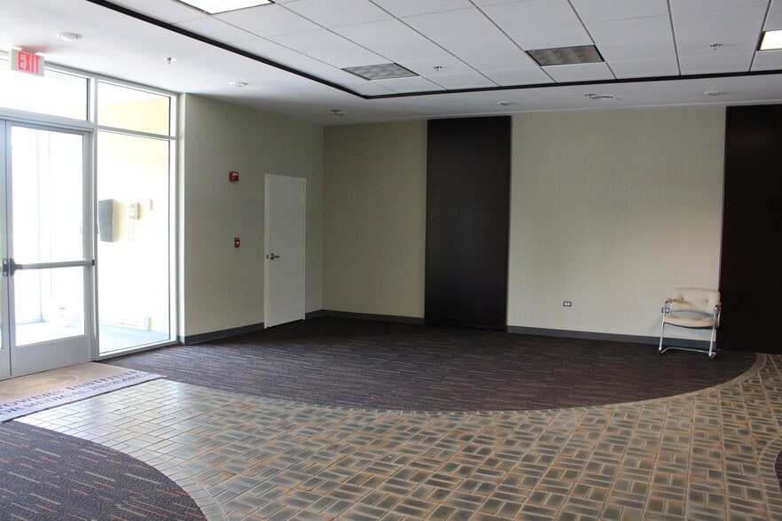 More Photos Of 8333 Hickman Mills Dr, Kansas City Warehouse For Sale