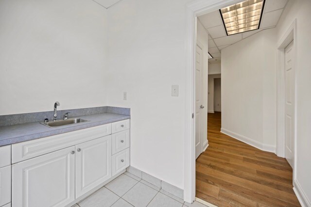 More Photos Of 2465 Main St, Atlanta Medical For Sale