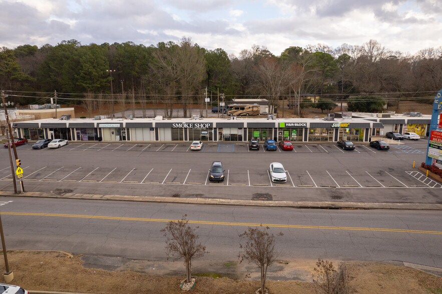 More Photos Of 409-453 Huffman Rd, Birmingham Unknown For Lease