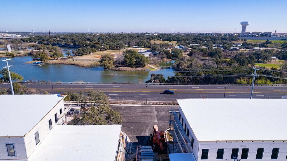 More Photos Of 1651 S Bell Blvd, Cedar Park Storefront Retail Office For Lease