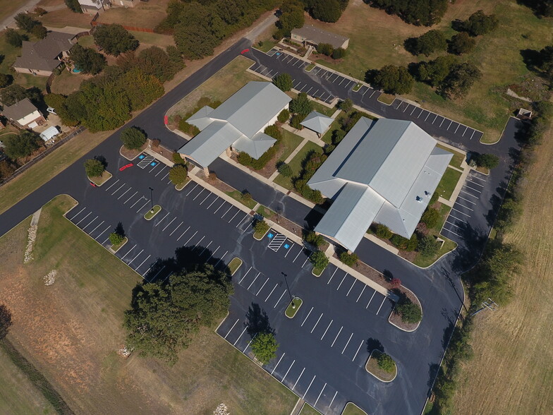 More Photos Of 601 Old Base Rd, Aurora Religious Facility For Sale