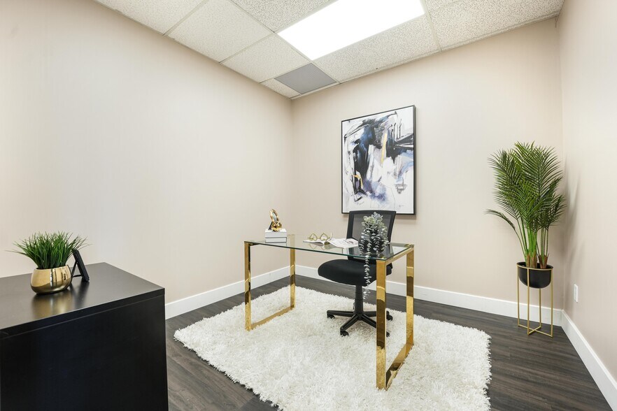 More Photos Of 2155 Dunwin Dr, Mississauga Office Residential For Sale