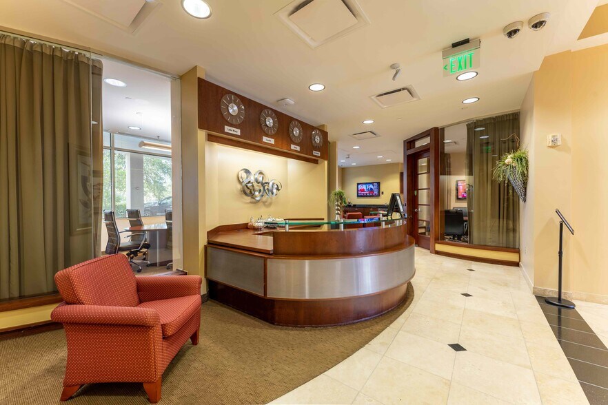 More Photos Of 1540 International Pky, Lake Mary Office For Sale