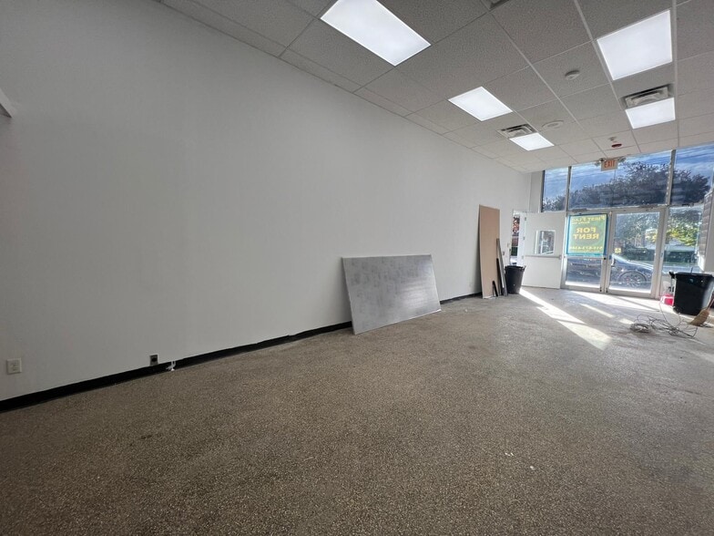 More Photos Of 411 Jericho Tpke, New Hyde Park Storefront Retail Office For Sale