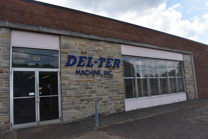 More Photos Of 1038 Triplett Blvd, Akron Manufacturing For Sale