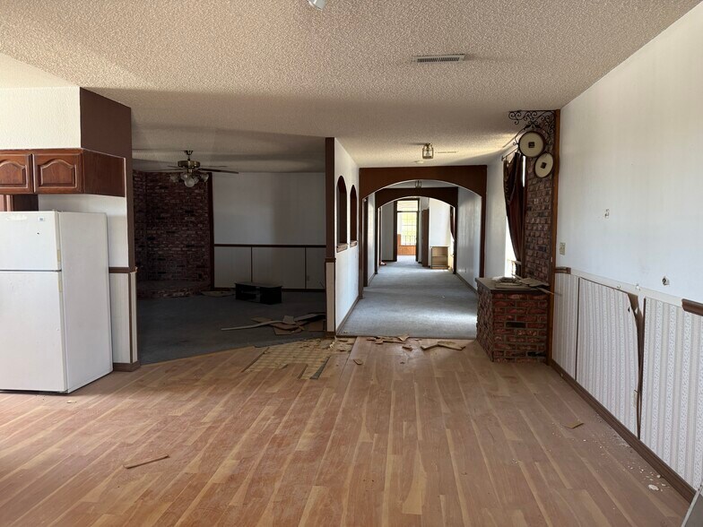 More Photos Of , Battle Mountain General Retail For Sale