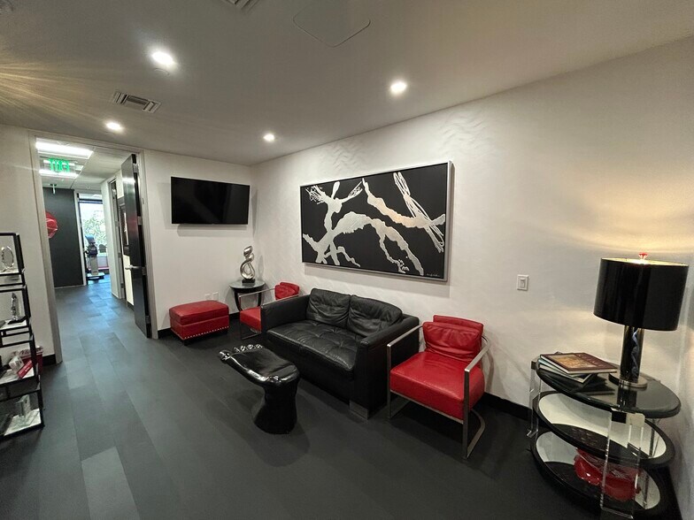 More Photos Of 9100 Wilshire Blvd, Beverly Hills Office For Lease