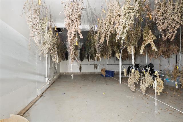 More Photos Of 603 Elgin St, Muskogee Manufacturing For Sale