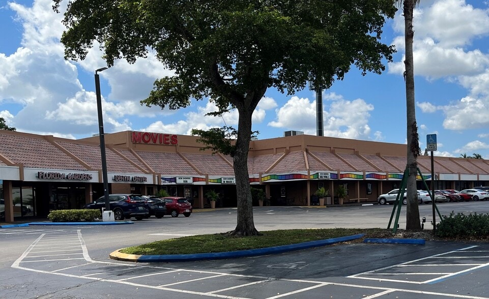 More Photos Of 7306-7336 Lake Worth Rd, Lake Worth Unknown For Lease