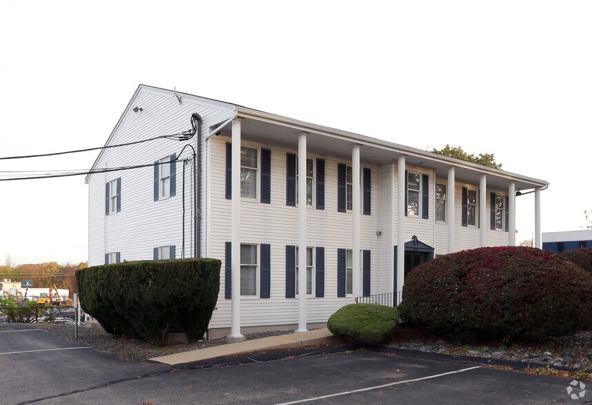 More Photos Of 120 Lavan St, Warwick Office For Lease