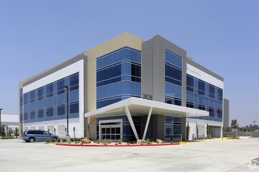 More Photos Of 3828 Schaufele Ave, Long Beach Medical For Lease