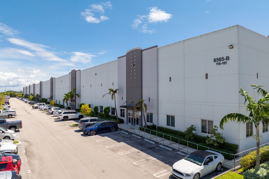 More Photos Of 8565 W 44th Ave, Hialeah Warehouse For Sale