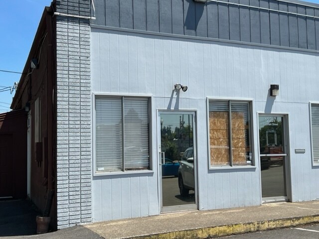 More Photos Of 12255-12297 SW Main St, Tigard Storefront For Sale
