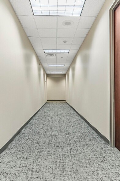 More Photos Of 4101 Interwood N Pky, Houston Medical For Lease