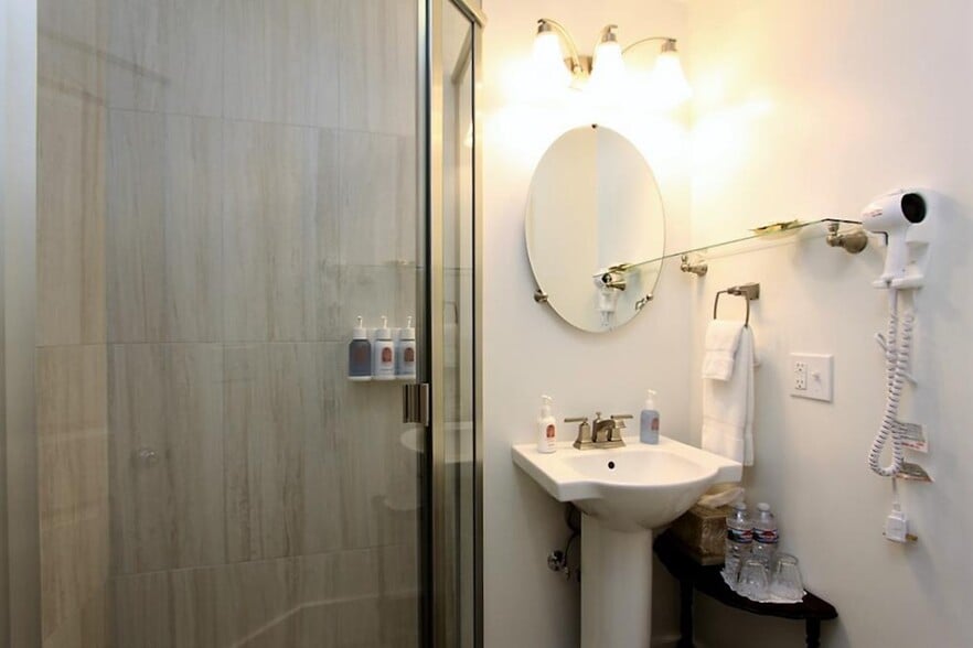 More Photos Of 2476 Main St, Cambria Hospitality For Sale