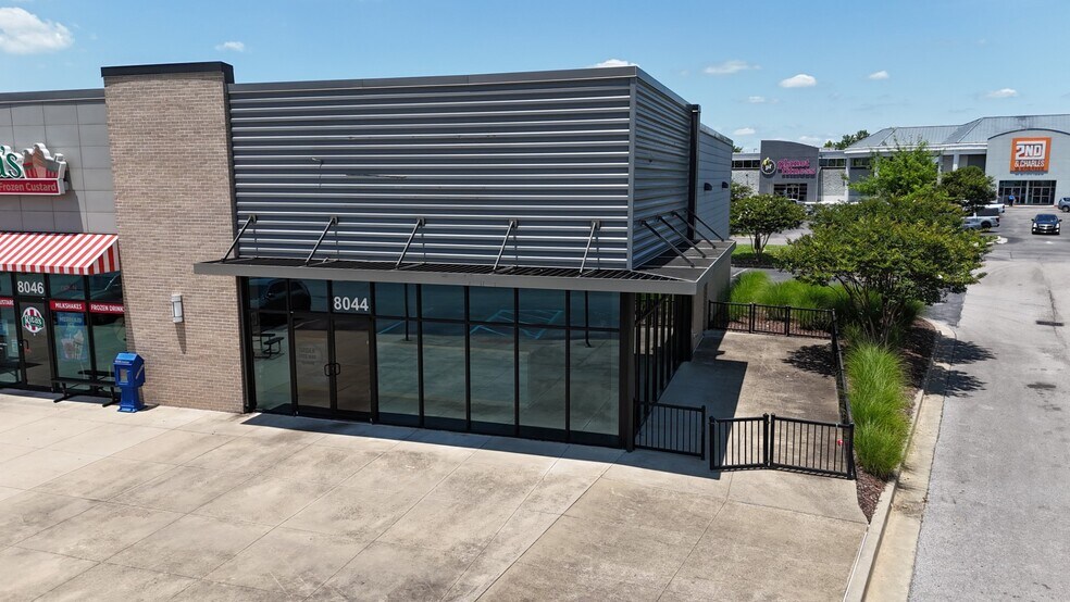 More Photos Of 8044-8048 Highway 72 W, Madison Freestanding For Lease