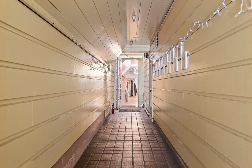 More Photos Of 2250 Union St, San Francisco Storefront Retail Office For Lease