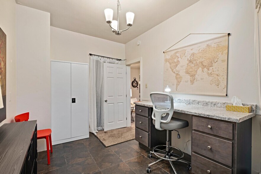 More Photos Of 22 Crescent St, Grand Rapids Apartments For Sale