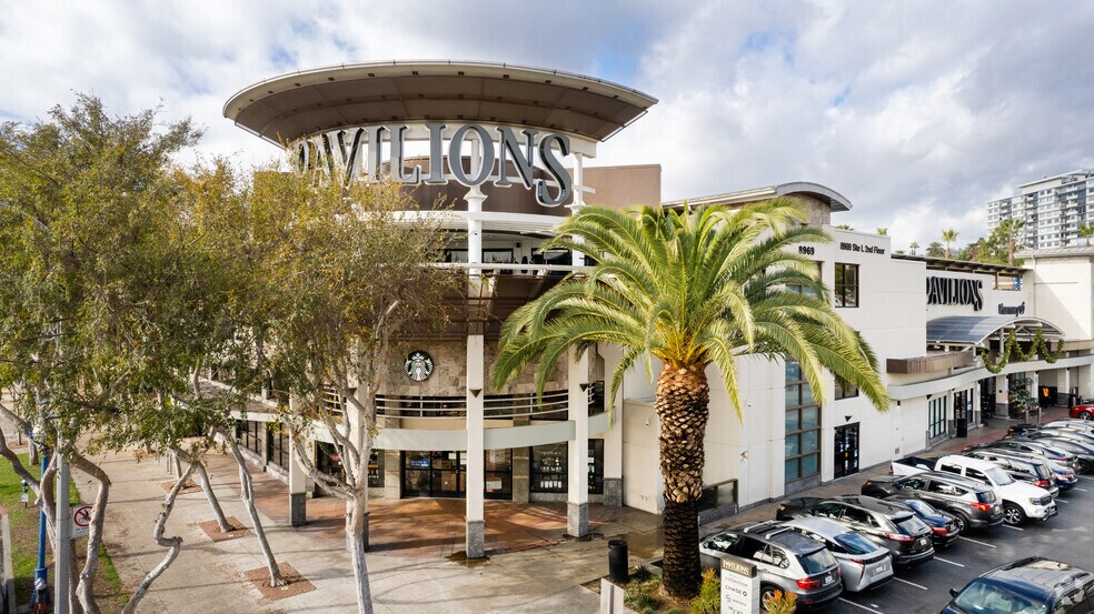 More Photos Of 8951 Santa Monica Blvd, Los Angeles Unknown For Lease