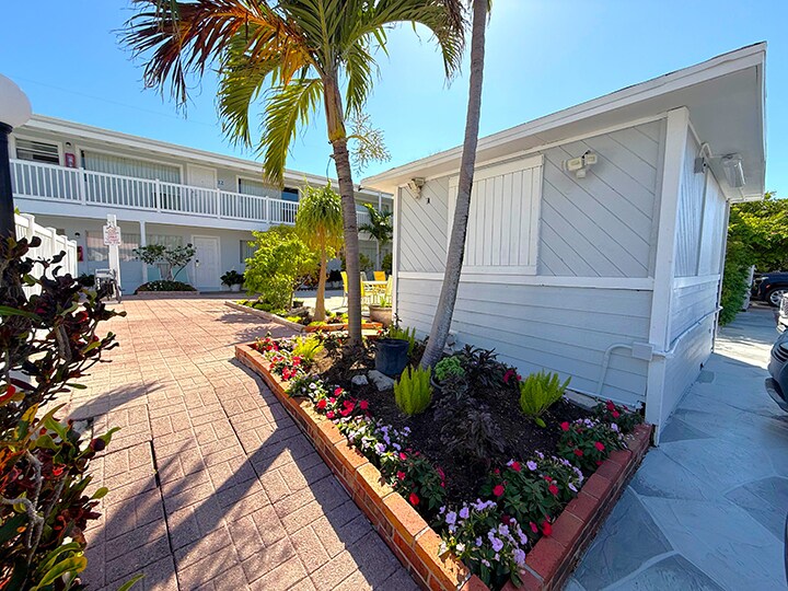 More Photos Of 831 N Ocean Blvd, Pompano Beach Hotel For Sale