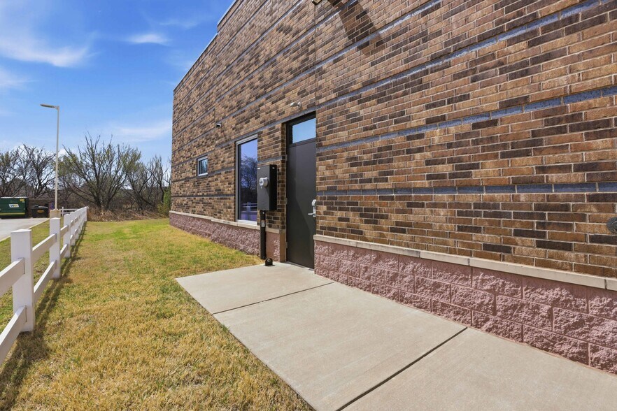 More Photos Of 2804 SW 134th St, Oklahoma City Medical For Sale