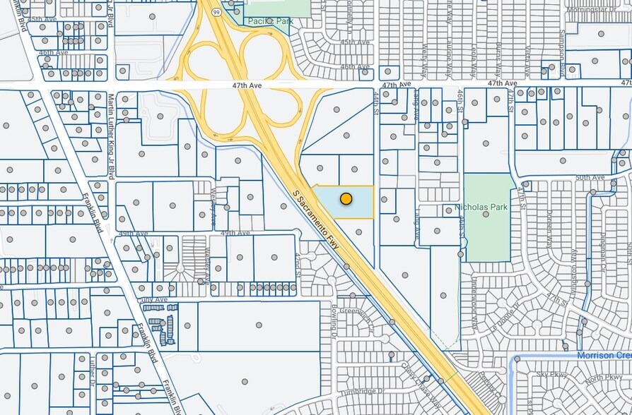 More Photos Of 6528 44th St, Sacramento Showroom For Lease