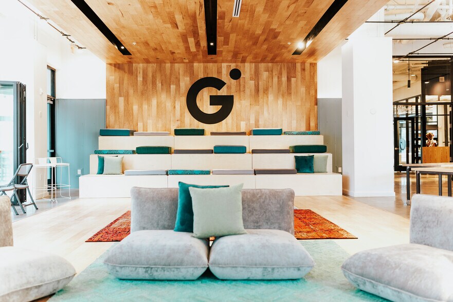 More Photos Of 500 W Broad St, Columbus Apartments For Lease