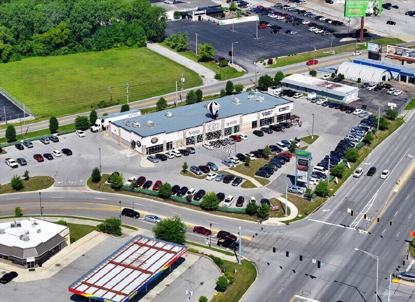 More Photos Of 4021-4037 Ice Way, Fort Wayne Storefront For Lease
