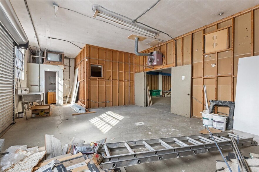 More Photos Of 213-219 S La Brea Ave, Inglewood Storefront For Lease