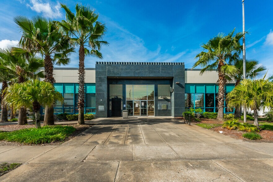 Primary Photo Of 130 N Ridgewood Ave, Daytona Beach Office For Sale