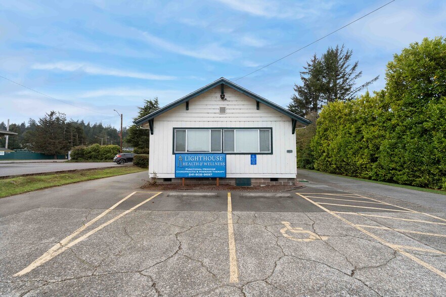 More Photos Of 2184 Broadway Ave, North Bend Office For Sale