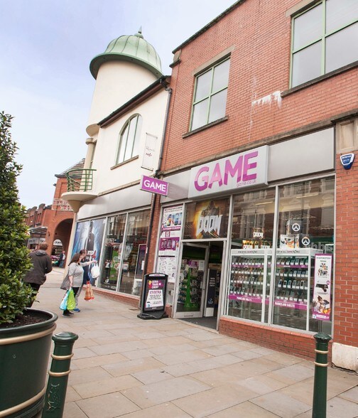 2024 Henshaw Street, Oldham OL1 3AA Retail For Lease